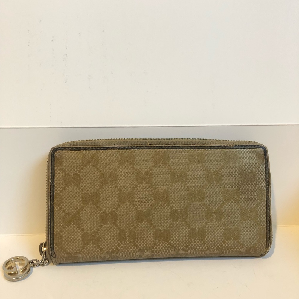 Gucci wallet in Gold monogram
